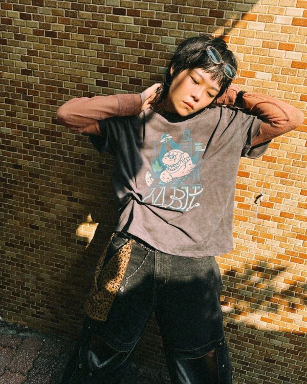 四四拍 T-shirt 恐龍怪獸 