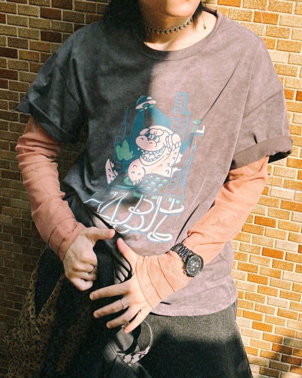 四四拍 T-shirt 恐龍怪獸 