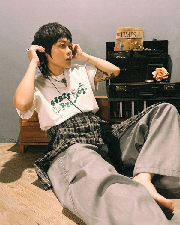 四四拍 T-shirt 躺躺利姆 