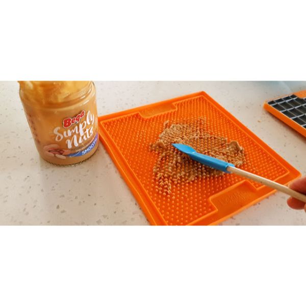 LickiMat Soother 寵物慢食墊點點款 