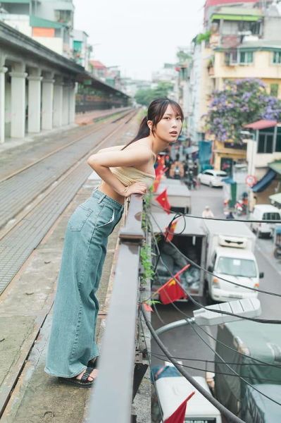 ≒JOY 逢田珠里依 1st寫真集  ｢標題未定」 封入隨機明信片一張*9/13發售! ≒JOY,逢田珠里依,1st,寫真集,写真集,明信片