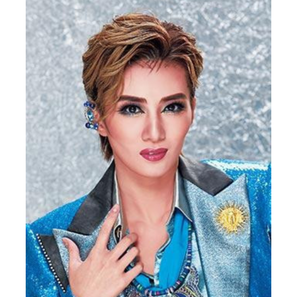 寶塚 星組男役 極美慎 1st寫真集 PHOTO BOOK 2025 *3/22發售! 寶塚,星組男役,極美慎,1st寫真集,PHOTO BOOK,2025,写真集,フォトブック