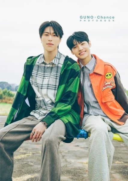 各店家特典版 寫真集 GUNO×Chance PHOTO BOOK 王君豪 成晞 台劇 秘密關係*5/1發售! 店家特典,寫真集,GUNO×Chance,PHOTO BOOK,王君豪,成晞,台劇,秘密關係