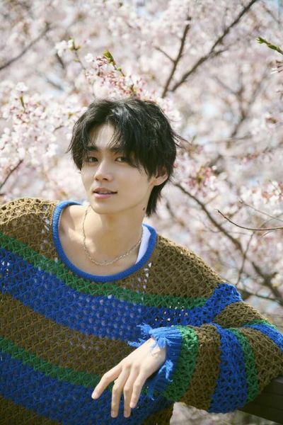 井内悠陽 1st寫真集「書名未定」 *10/10發售! 井内悠陽,1st,寫真集,写真集