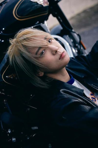 伊澤彩織 1st寫真集 PHOTO BOOK 「PLAYer 1」 *2/16發售! 伊澤彩織,1st,寫真集,PHOTO BOOK,PLAYer 1 ,写真集