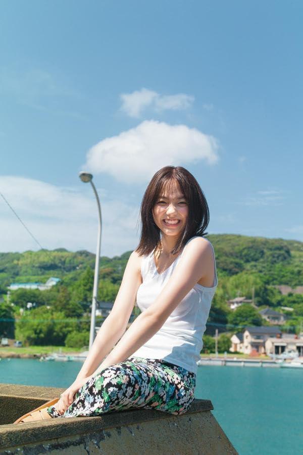 江下晏梨 寫真集 ｢ひざしのにおい。」*11/25發售! 写真集,江下晏梨,寫真集,ひざしのにおい。