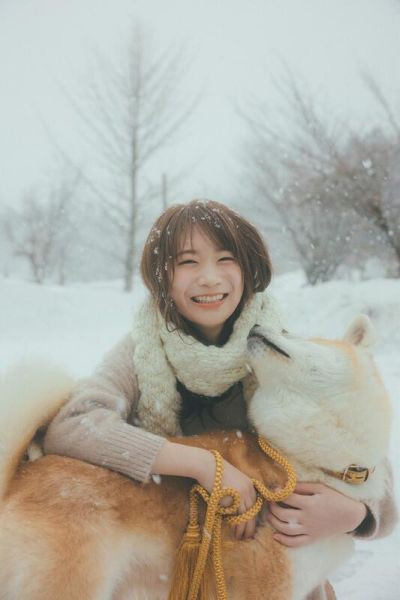 秋元真夏 寫真集「淡淡 あわあわ」 PHOTOBOOK 封入特典:隨機明信片1枚*8/20發售! 秋元真夏,寫真集,淡淡,あわあわ,PHOTOBOOK