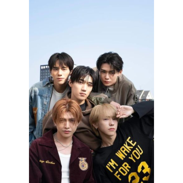 WILD BLUE 1st寫真集「標題未定」*12/25發售! 写真集,WILDBLUE,寫真集