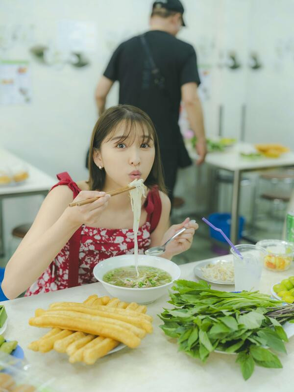 各店家特典版 玉井詩織 1st寫真集「たまゆら」桃色幸運草Z 早期特典0704截止*8/27發售! 特典,玉井詩織,1st,寫真集,たまゆら,桃色幸運草Z,写真集