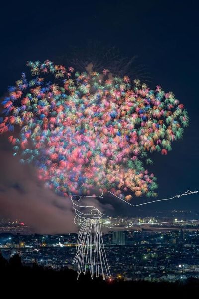 sara 插畫寫真作品集「君と紡ぐ日々　〜彼女が僕の写真に落書きする〜」*3/24發售! sara 插畫寫真作品集「君と紡ぐ日々　〜彼女が僕の写真に落書きする〜」