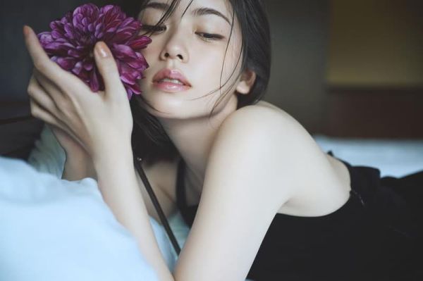 小芝風花 2026年月曆 「Flower」  附:隨機貼紙一張*12/12發售! 小芝風花,2026年,月曆,Flower