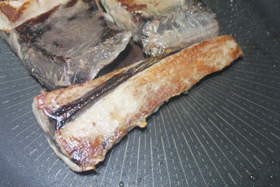 黑鮪血合肉＊每份300克以上 
