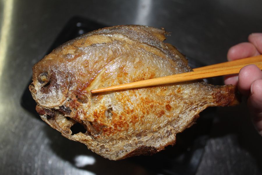 小白鯧2尾＊每包300克＊易破真空 小白鯧、白鯧魚、小白鯧魚片、白鯧特價、三去魚片、無刺魚片推薦（因軟刺易食用）、海鮮宅配、真空包裝魚、健康餐盒食材、小孩適合的魚、老人營養魚、乾煎魚推薦、清蒸魚食材、快速料理海鮮、省時晚餐