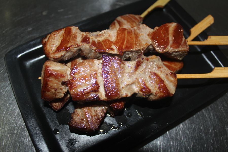 鮪魚肚串燒＊每份4串200克以上 黑鮪魚,黑尾魚臉頰肉,長尾鳥