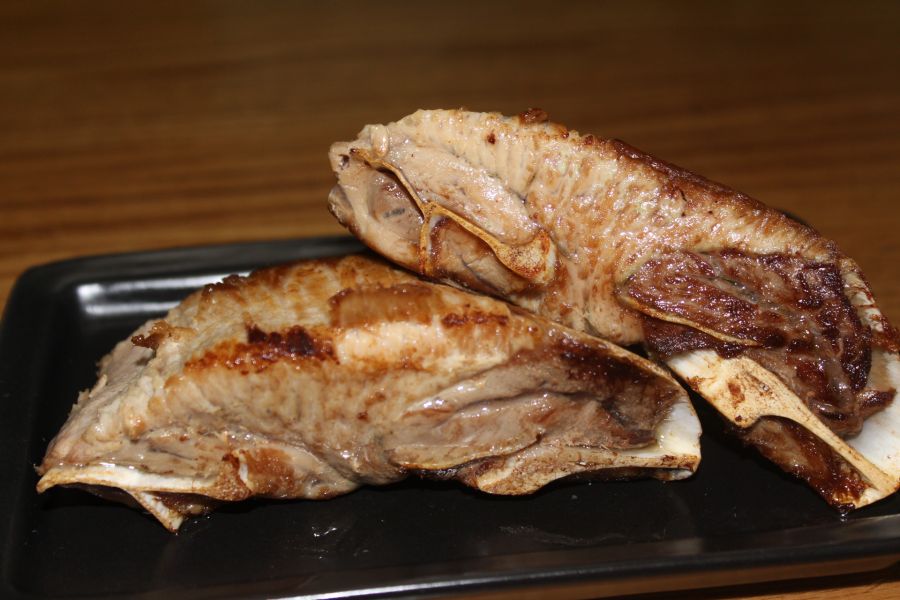 黑鮪顎骨＊每份170克以上＊易破真空 黑鮪魚,顎骨,下巴,黑鮪下巴,展泉,展泉國際