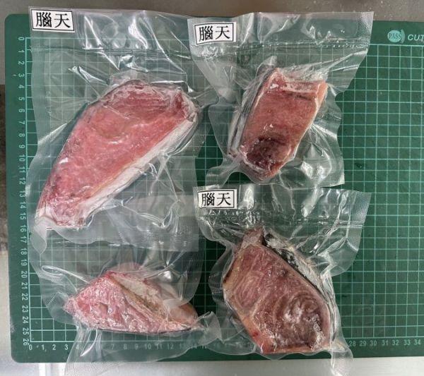 黑鮪腦天肉＊箱裝10公斤40~50片 黑鮪魚,黑尾魚臉頰肉