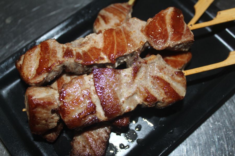 鮪魚肚串燒＊每份4串200克以上 黑鮪魚,黑尾魚臉頰肉,長尾鳥