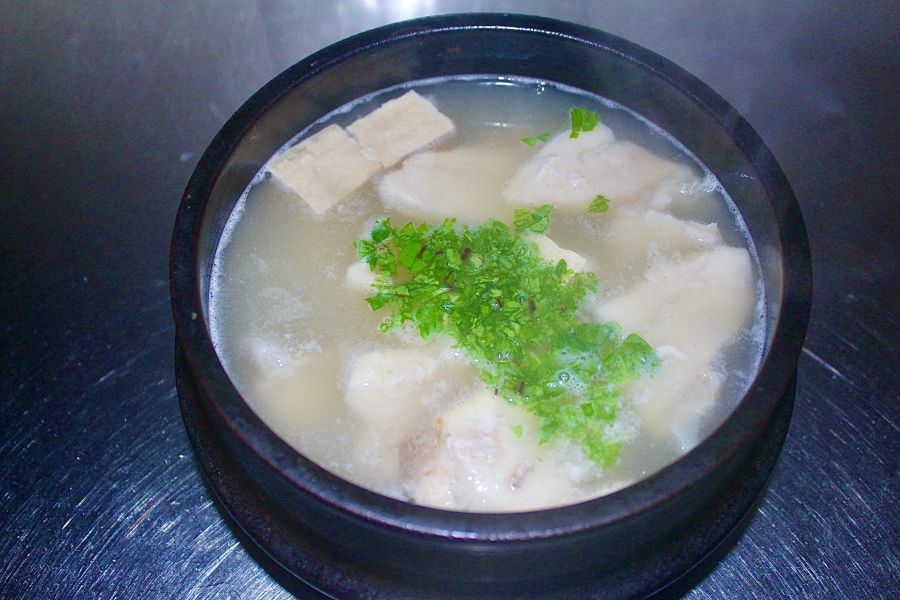 海鱺雪濃湯＊每包500克以上(只有湯) 海鱺雪濃湯
海鱺濃湯
海鱺鮮湯
展泉海鮮
高品質海鮮湯
鮮美濃湯
即食濃湯
家庭聚餐湯品
鮮嫩海鱺