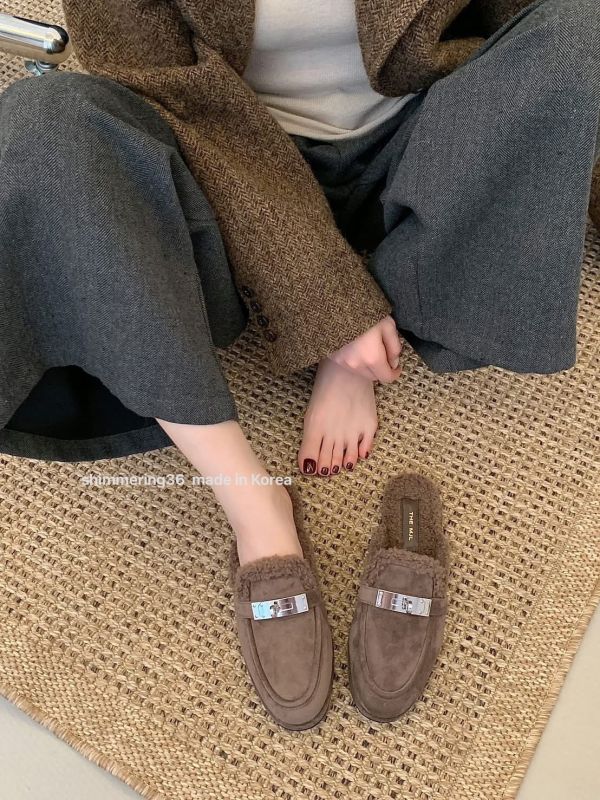 凱莉釦造型毛拖 