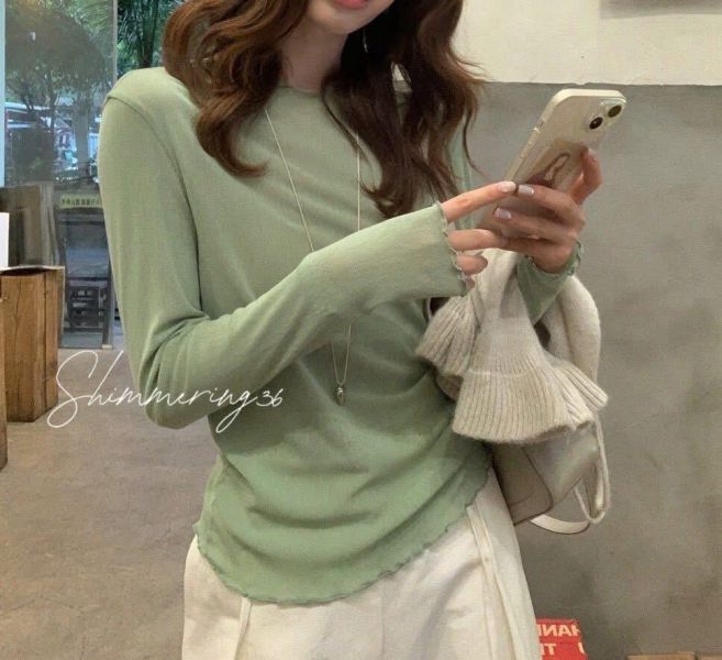 微透木耳邊上衣 