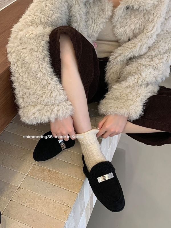 凱莉釦造型毛拖 