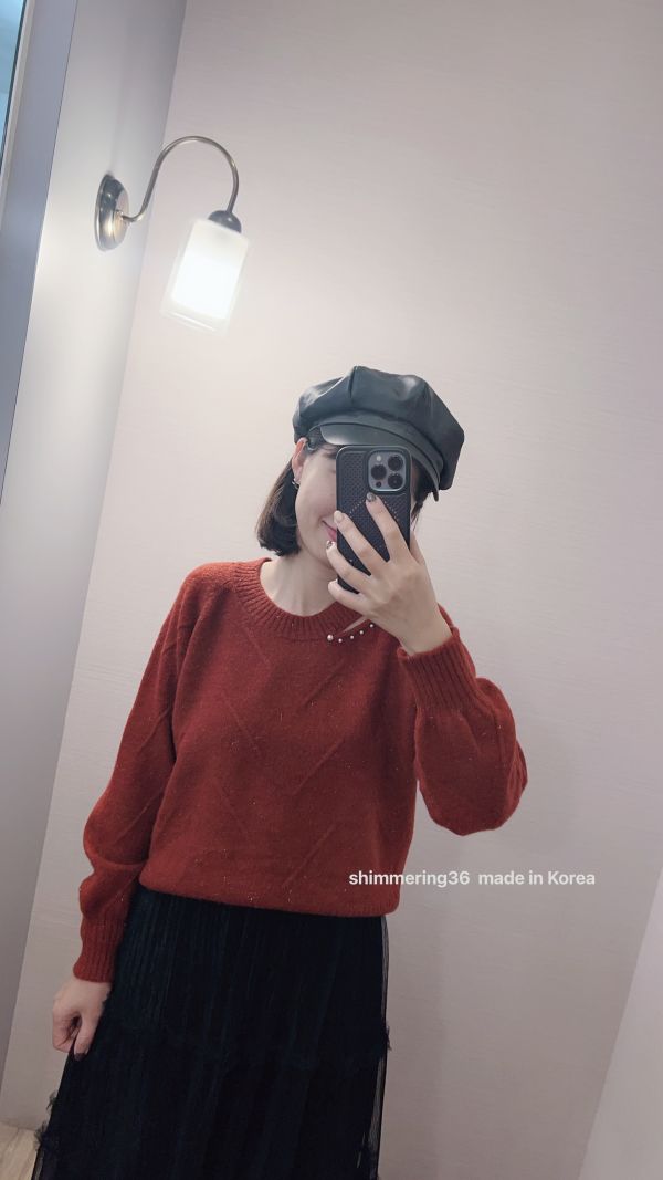 領側洞珍珠毛衣 