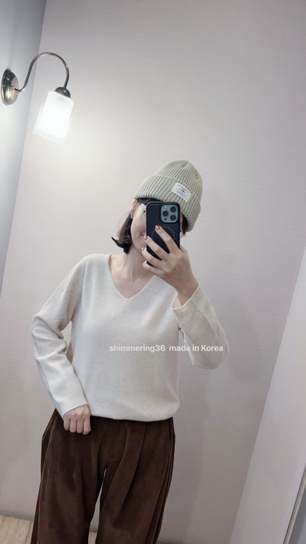 羊毛100%V領毛衣 