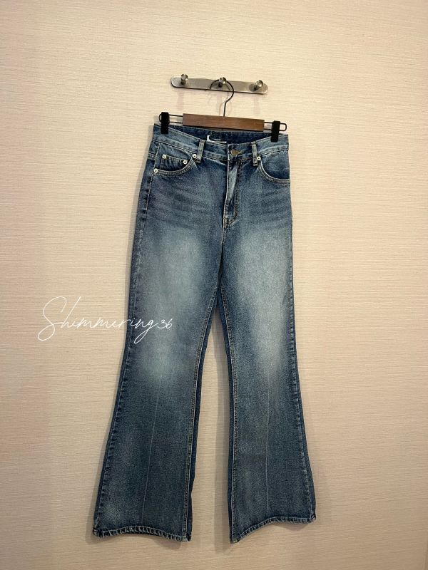 美腿喇叭牛仔褲 