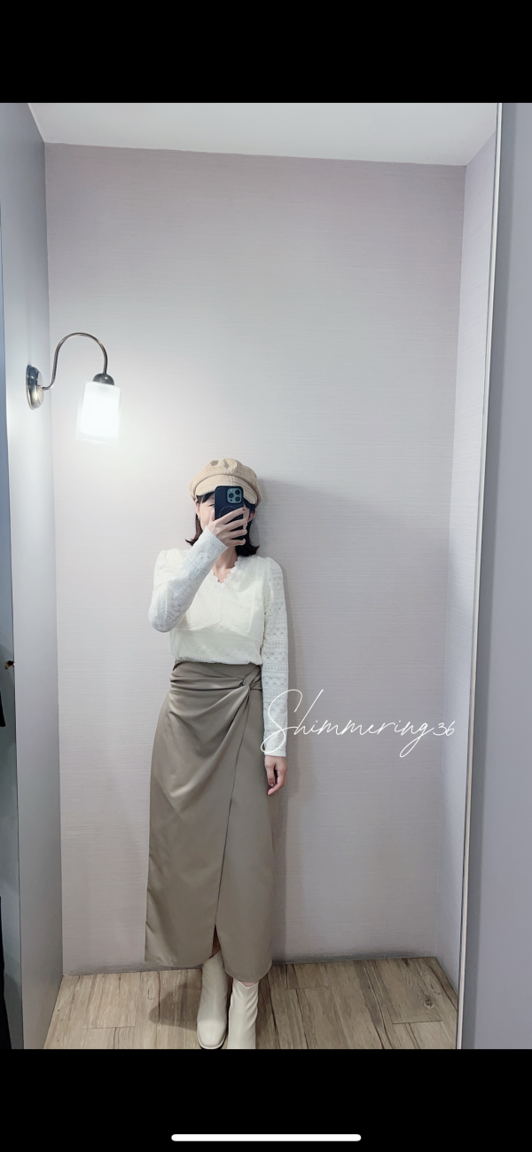 內刷毛蕾絲上衣 