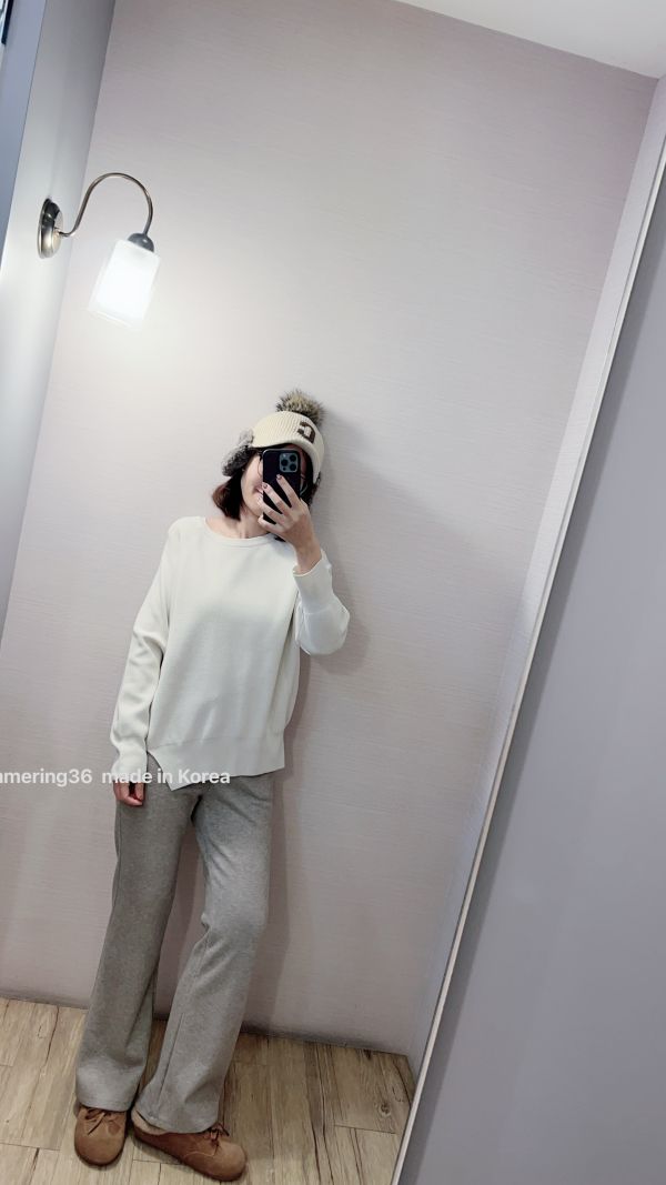 顯瘦彈性坑紋喇叭褲 