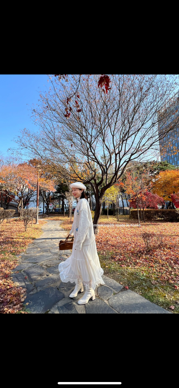 羊毛10%刺繡花外套 