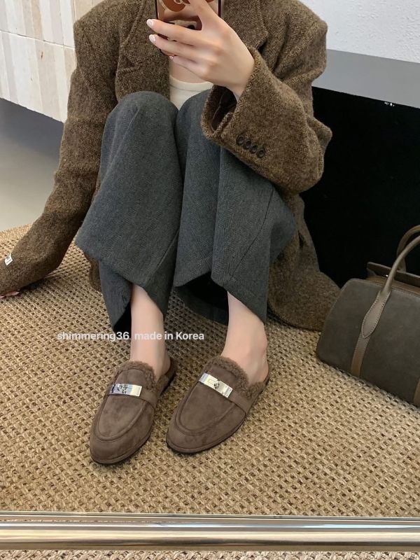 凱莉釦造型毛拖 