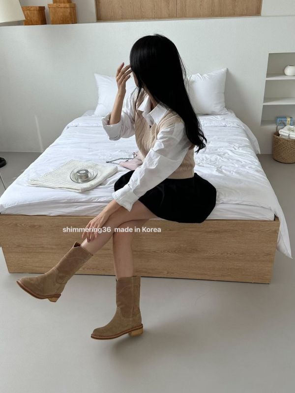 瘦腿前V牛皮中筒靴 