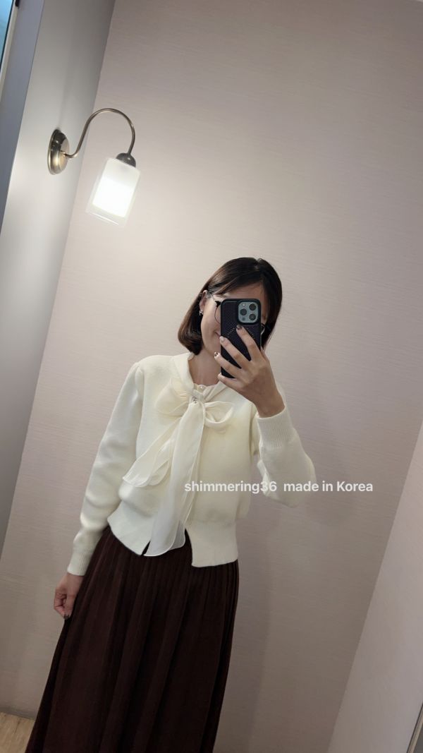 前綁蝶結針織珠釦上衣 