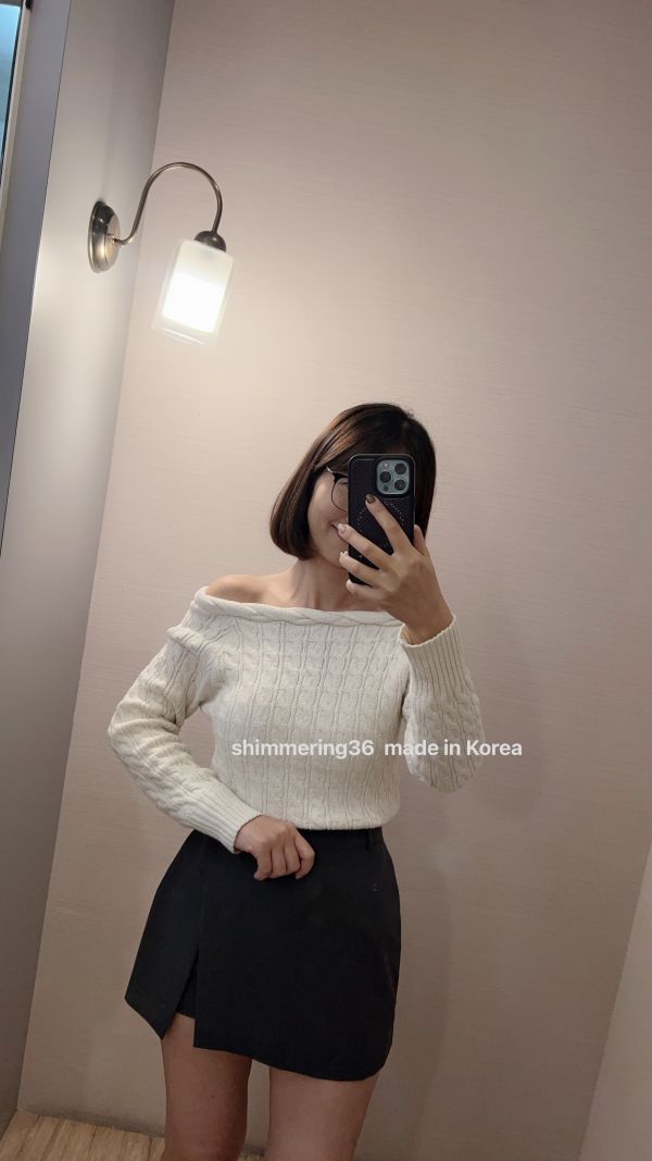 可拉斜肩或一字領麻花編織上衣 