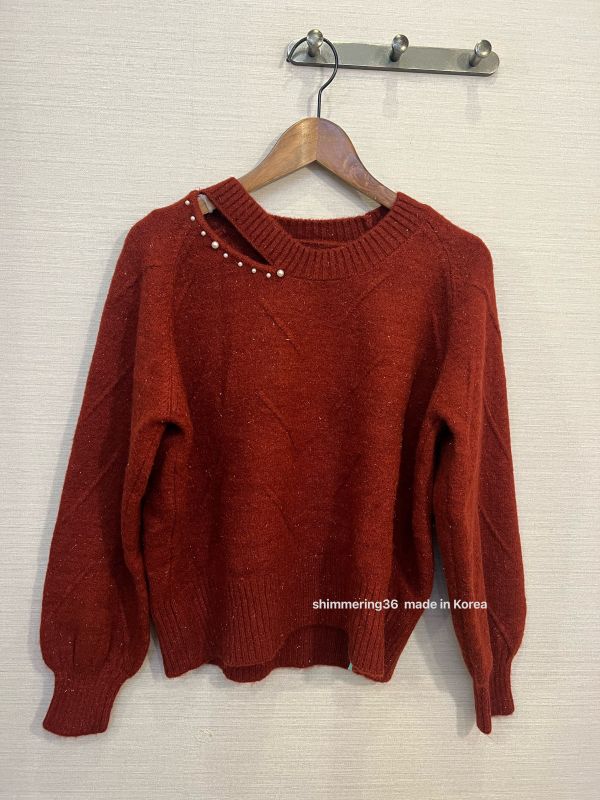 領側洞珍珠毛衣 