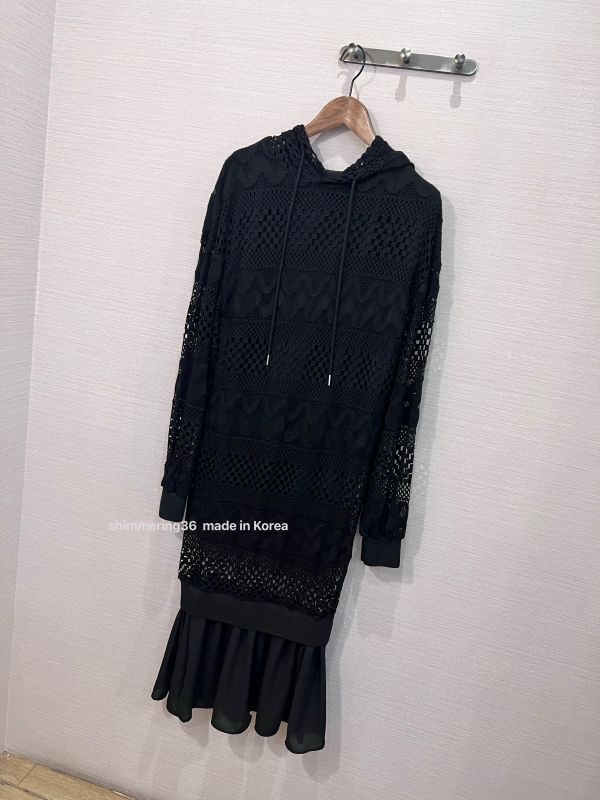 蕾絲帽洋裝 