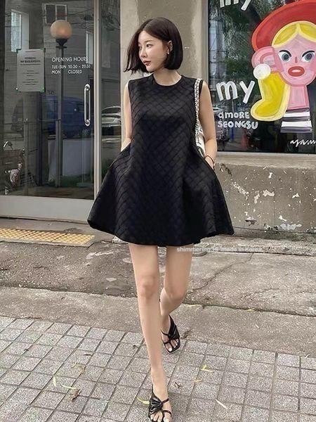 菱紋後拉鍊短洋 