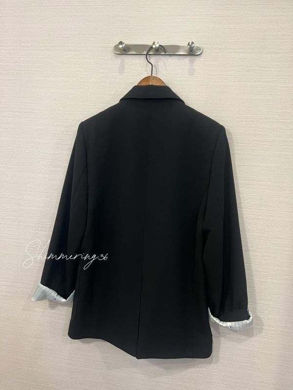 小標腰身西裝外套 