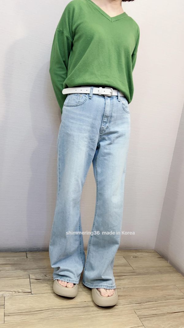 熱賣顯瘦微喇叭牛仔褲（淺藍） 