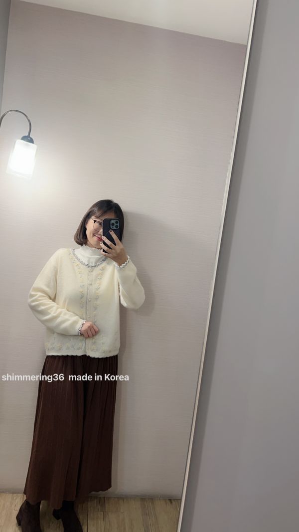 羊毛100%刺繡花外 