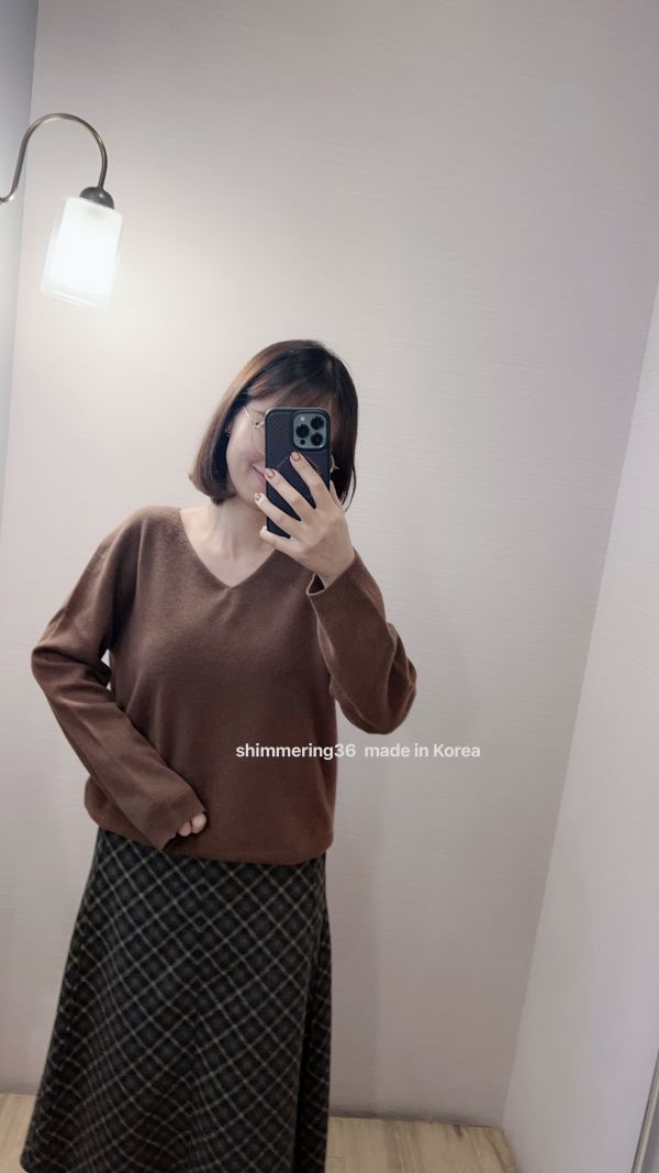 羊毛100%V領毛衣 