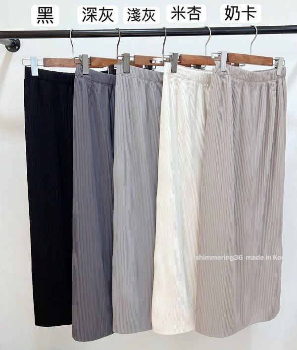 壓褶涼感天絲裙 