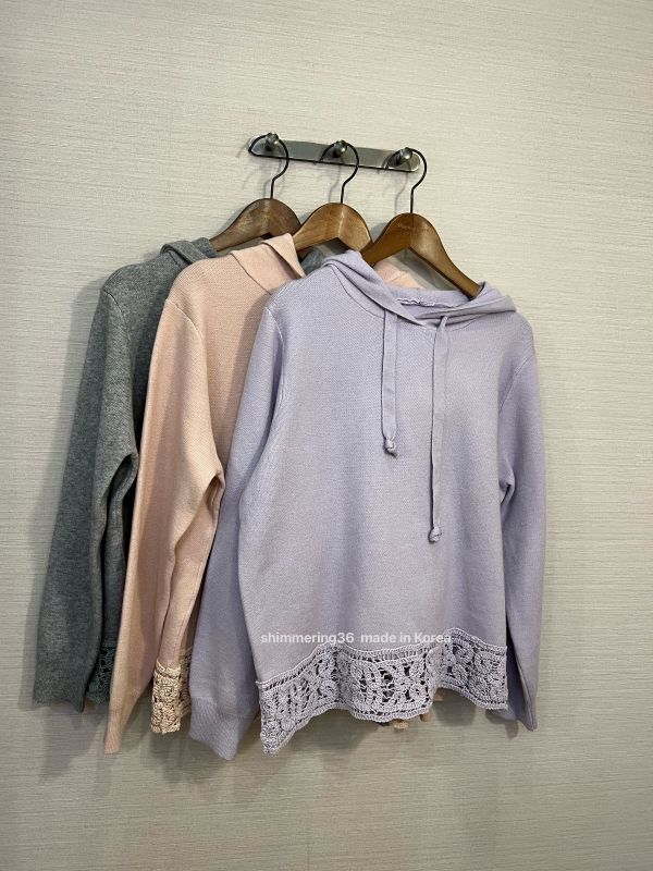 羊絨針織連帽下緹花上衣 