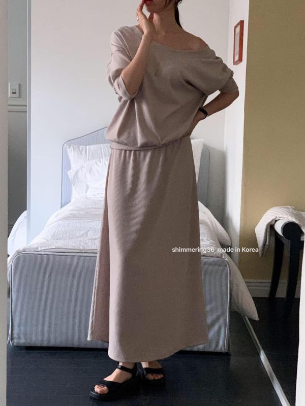 可雙面穿上衣+裙套裝（分開賣） 