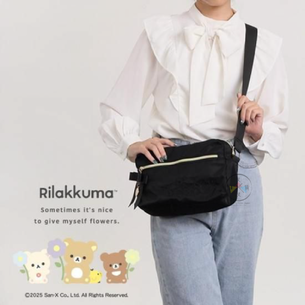 預購 拉拉熊 懶懶熊 專賣店限定 花花世界 防潑水 絲帶吊飾尼龍 斜背包 【12/18截止】 
