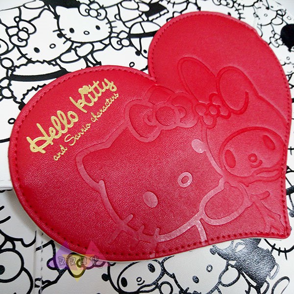 Hello Kitty三麗鷗全員40周年紀念系列大愛心手拿包附鍊 