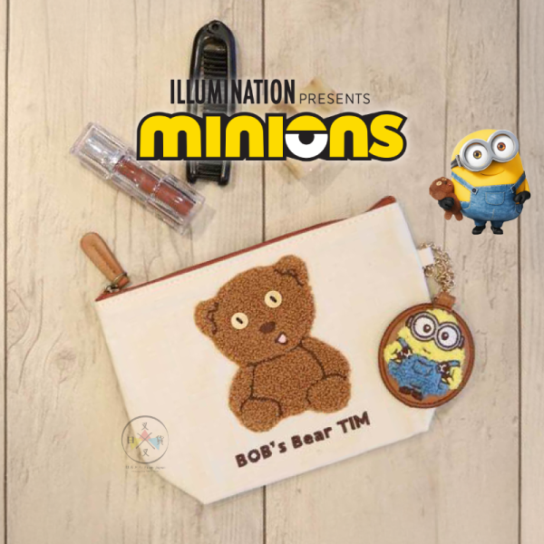 小小兵 MINIONS Tim熊 絨毛刺繡 帆布化妝包 收納包 附皮革吊飾 