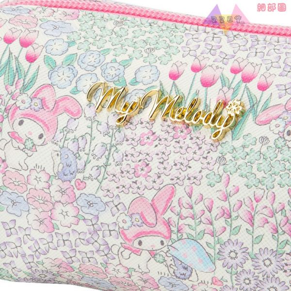 Melody美樂蒂碎花系列英文鐵牌白底仿皮化妝包 