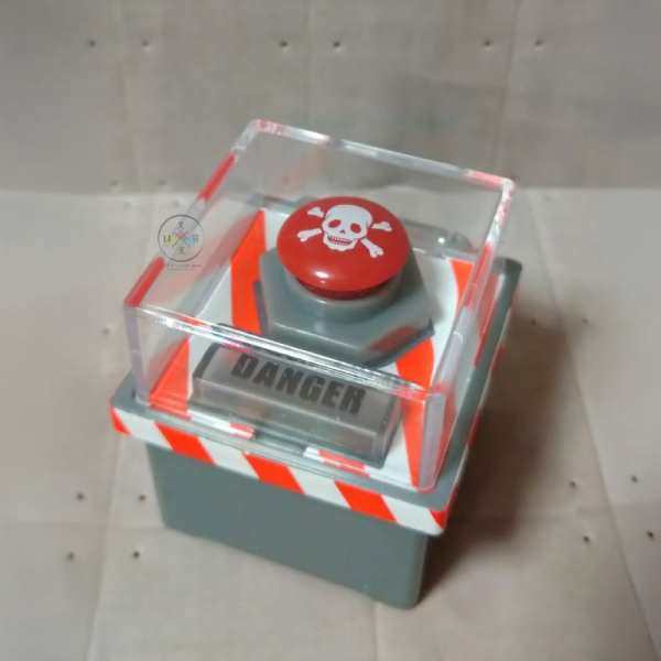 按嗎？緊急按鈕模型P2 扭蛋 全4款 一套 